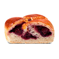 Пирог сдобный с вишней