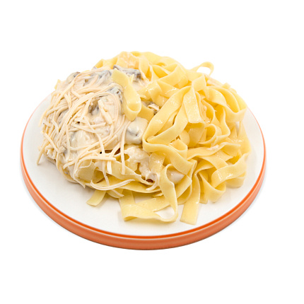 Фетучини с курицей и грибами 300г