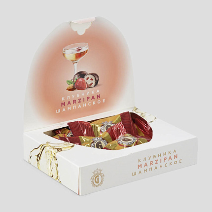 Конфеты марципановые с кусочками клубники и шампанским 98 г