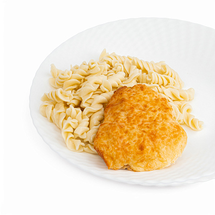 Куриное филе с помидорами под сыром с макаронами 250г