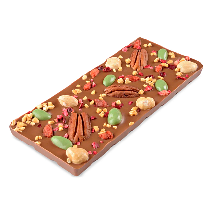 Шоколад молочный с украшением пекан, вишня, фундук  Chokodelika 100 г 